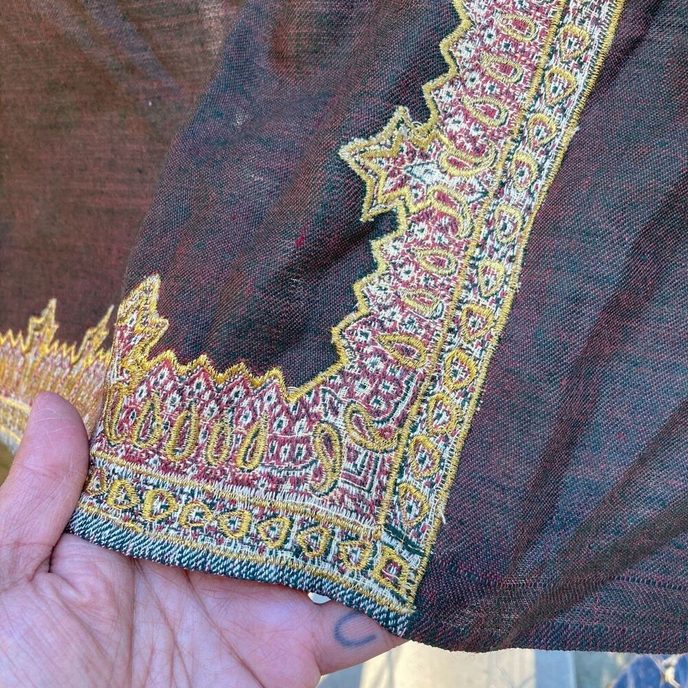 Regency Reenactment PAISLEY EMBROIDERED DUPATTA WRAP  Red Green Metallic 40 x 78